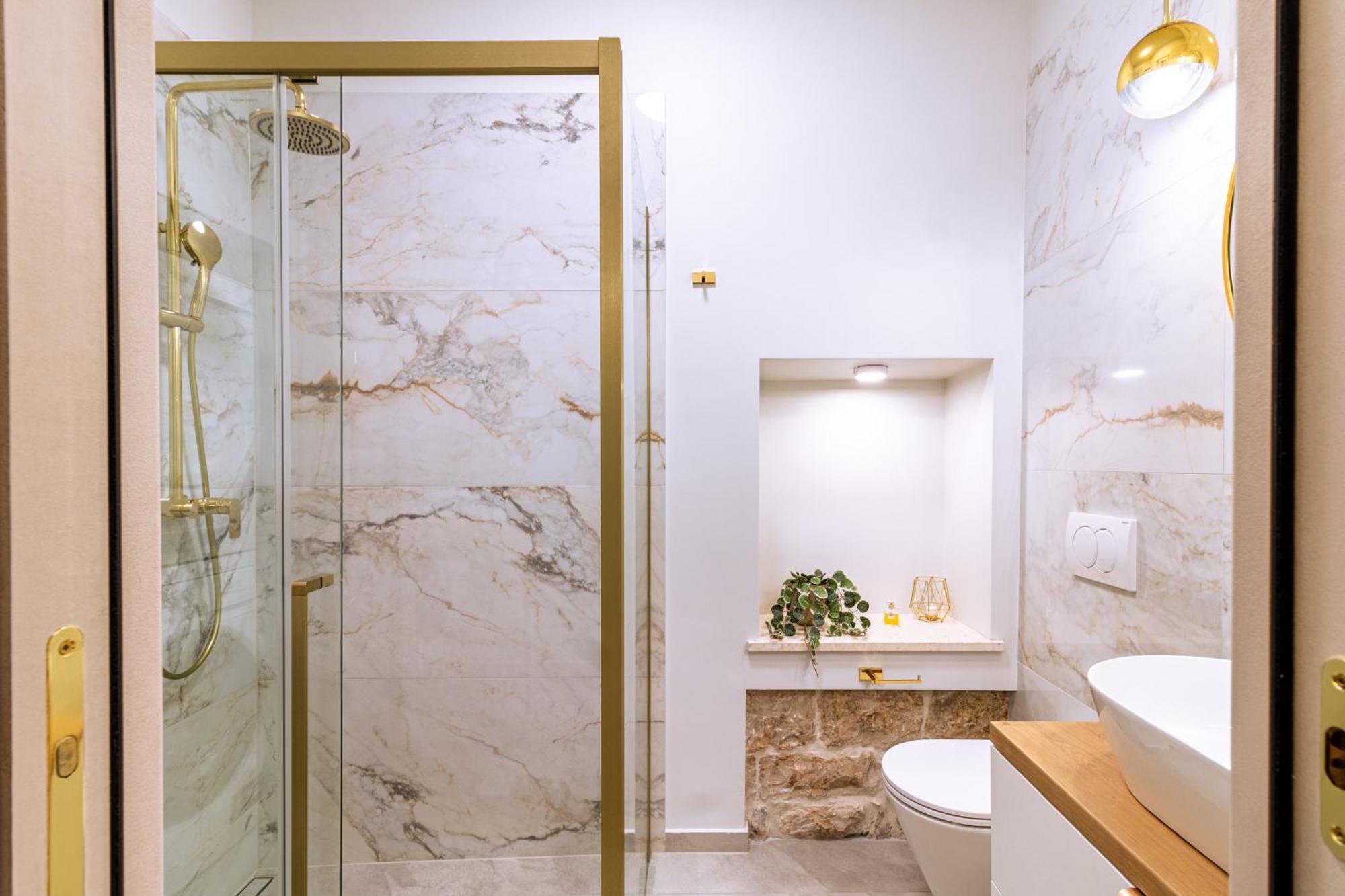 Luxury 2 Bedroom-2 Bathroom Apartment & Studio App With Rooftop Terrace Split Buitenkant foto