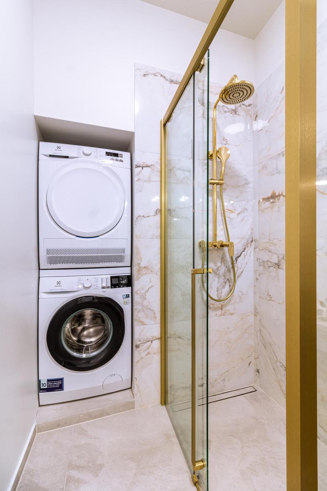 Luxury 2 Bedroom-2 Bathroom Apartment & Studio App With Rooftop Terrace Split Buitenkant foto