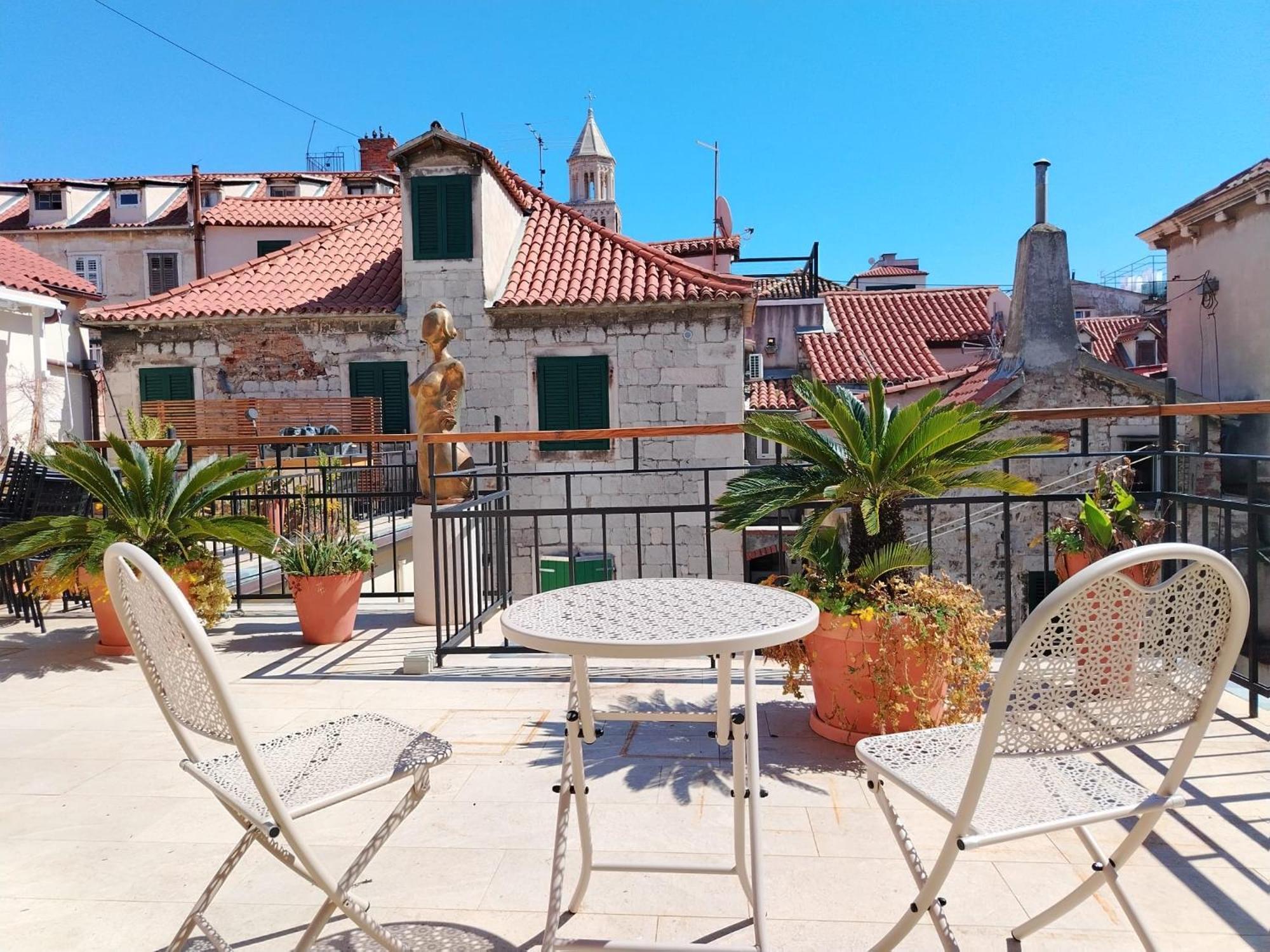 Luxury 2 Bedroom-2 Bathroom Apartment & Studio App With Rooftop Terrace Split Buitenkant foto