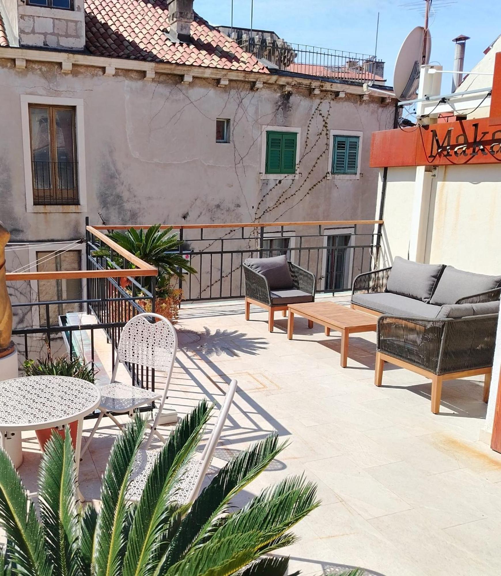 Luxury 2 Bedroom-2 Bathroom Apartment & Studio App With Rooftop Terrace Split Buitenkant foto